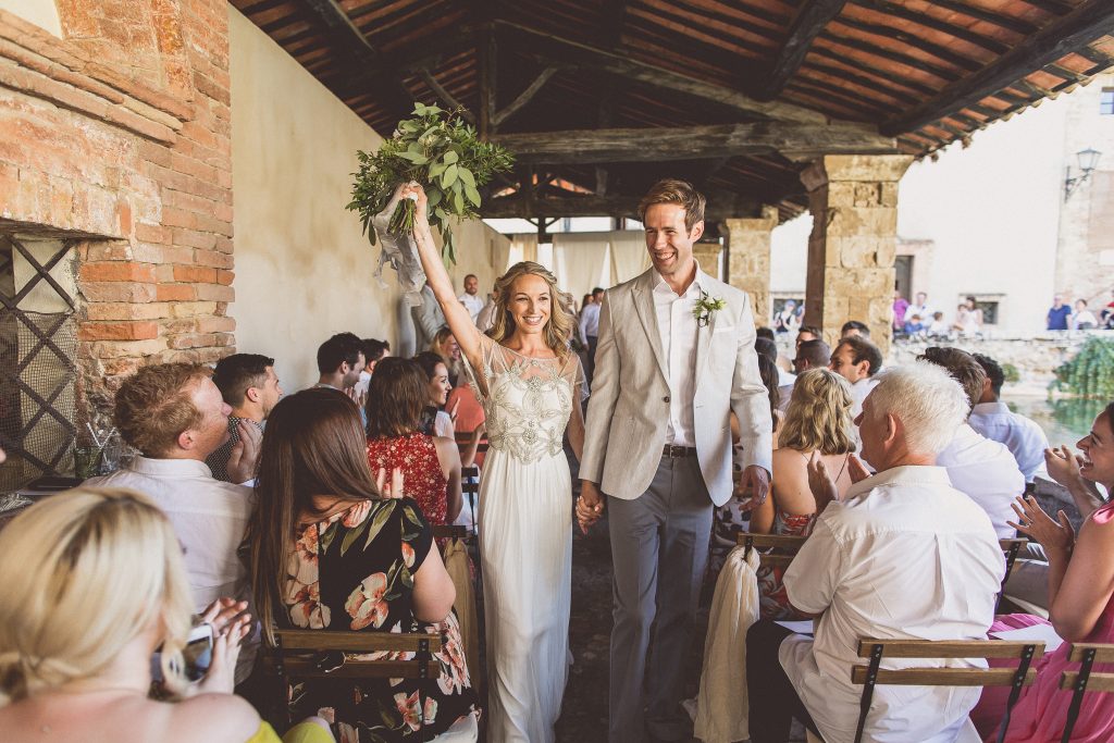 Outdoor wedding ceremony ideas Tuscany Bagno Vignoni destination wedding