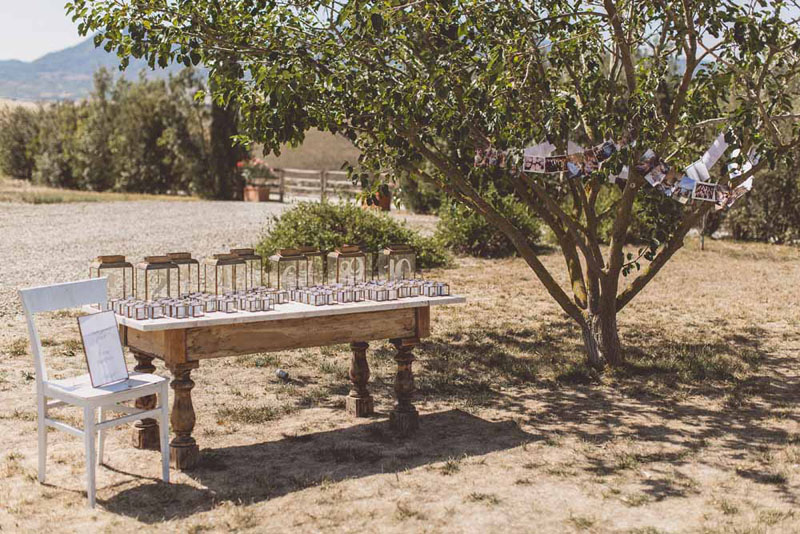 wedding escort cards brass lanterns 3