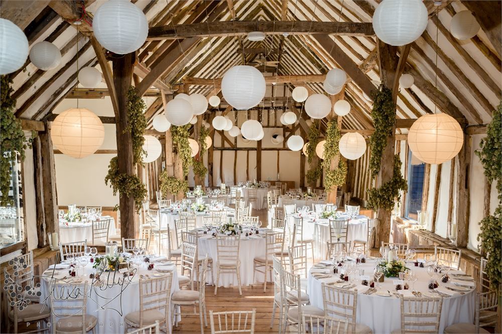 Stunning Barn Wedding Decoration Ideas