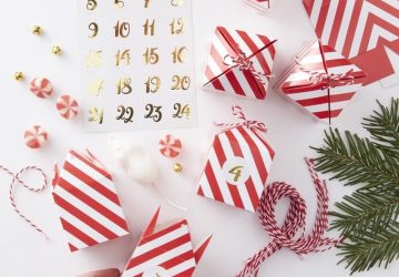 Fill your own advent calendar boxes red gold