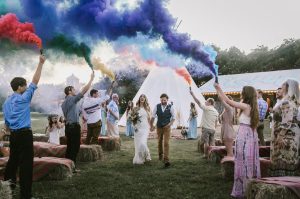 colourful smoke wedidng ceremony photos confetti alternative
