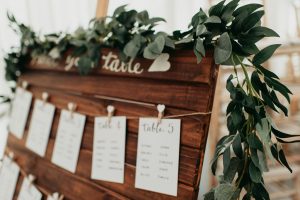 DIY wedding table plans rustic wedding pallets