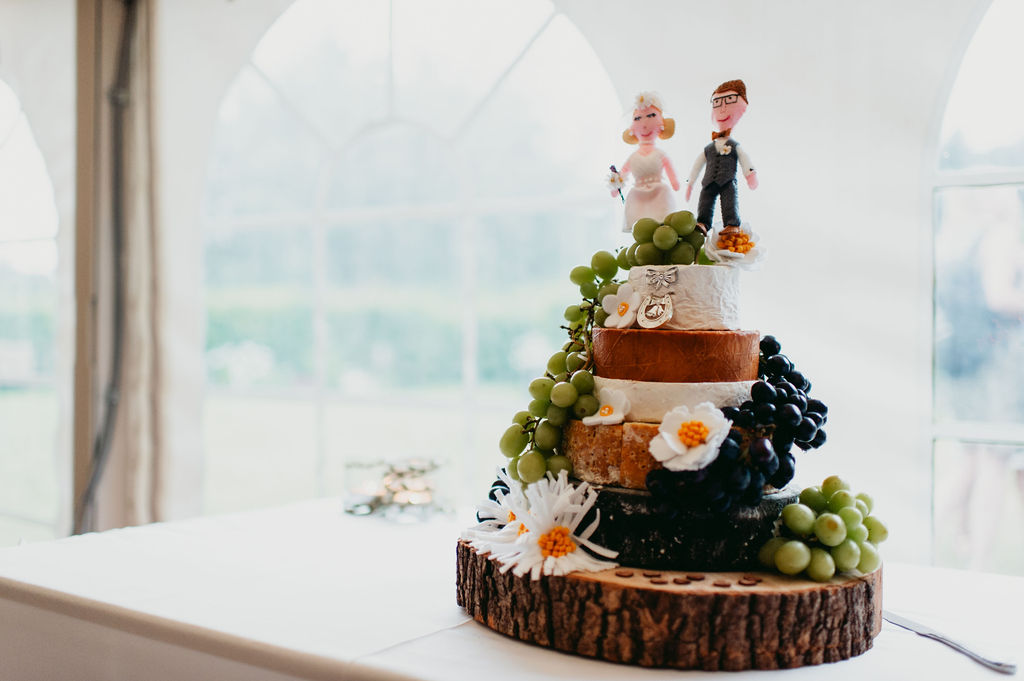 Tree slice rustic wedding centrepieces from The Wedding of my Dreams4