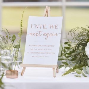 wedding memory table ideas gold