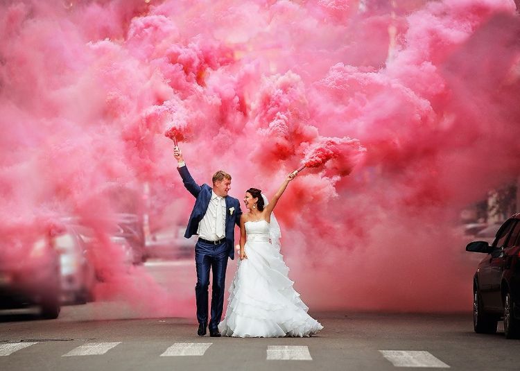 Wedding colour smoke bombs to buy The Wedding of my Dreams