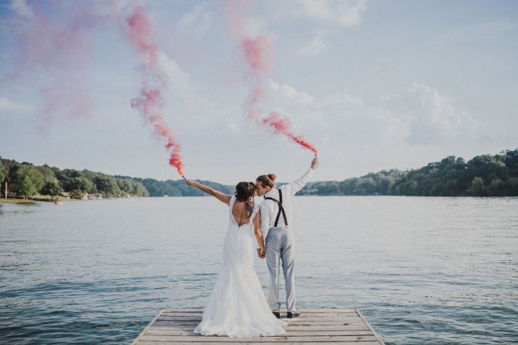 Wedding colour smoke bombs to buy The Wedding of my Dreams