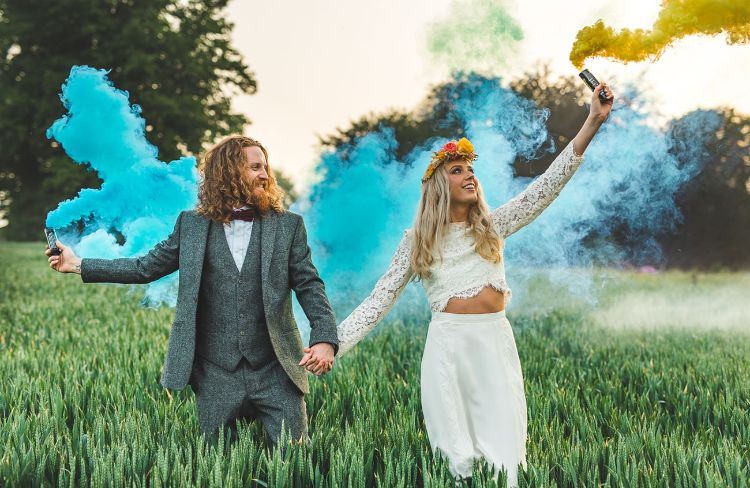 Wedding colour smoke bombs to buy The Wedding of my Dreams