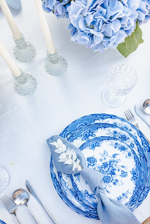 wedding place settings blue