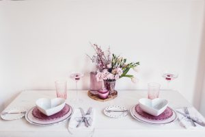 valentines day meal table styling (2)