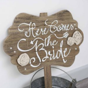 Here comes the bride sign available from @theweddingomd