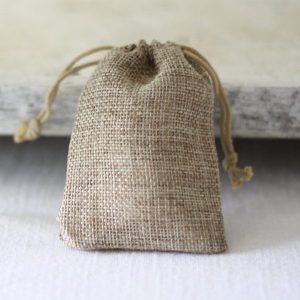 wedding favours for winter weddings available from @theweddingomd theweddingofmydreams-co-ukproductshessian-wedding-favour-bags