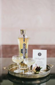 Black and Gold New Year's Eve Wedding 100layercake-com-laurenpeelephotography-com