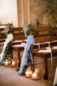 Pretty Pew Ends Using Linen Runners, Flowers & Lanterns stylemepretty-com-loveisabird-com