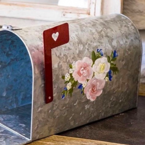 wedding mailboxes postboxes american style handpainted with flowers The Wedding of my Dreams