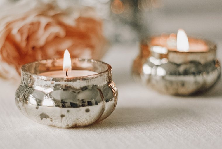 wedding decor styling for tables gold colour scheme