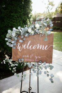 welcome wedding signs